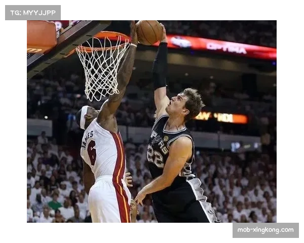 斯普利特战术解析：无中锋阵容使用需谨慎，时机选择成关键因素